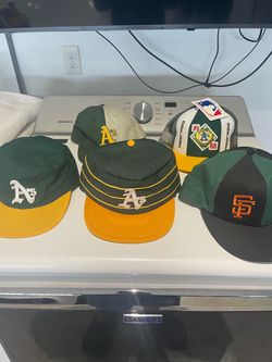 VINTAGE OAKLAND ATHLETICS HATS