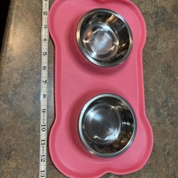 Pet bowls with silicone mat. Dog bowls. New 