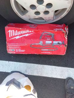 Milwawee m18 cordless 2 speed grease gun