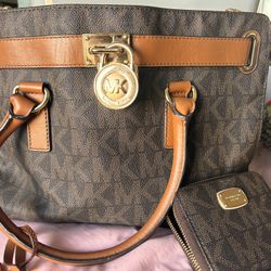 Michael Kors Cross Body Bag 