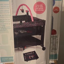 Minie Mouse Play Yard 
