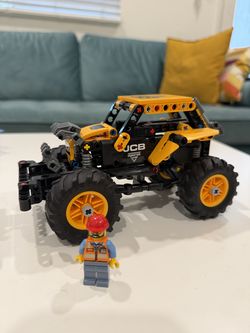 LEGO Technic DIGatron 42199 + Pictured Figure
