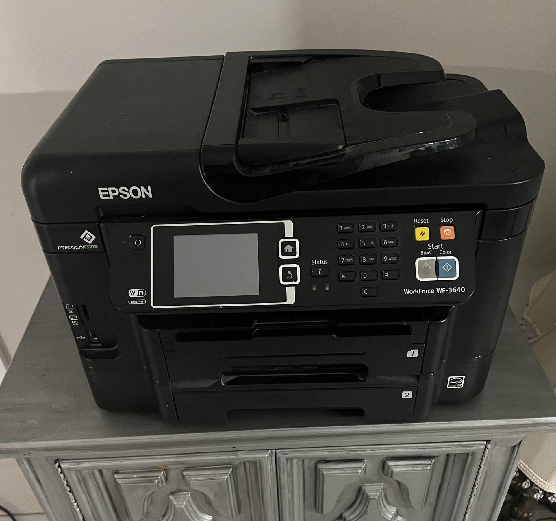 Epson 3in 1 Printer/Copy / Fax Machine W/Ink cartridges Included
