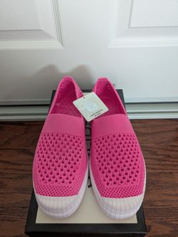 New Neon Pink Womens, Teens Water Shoes size 8