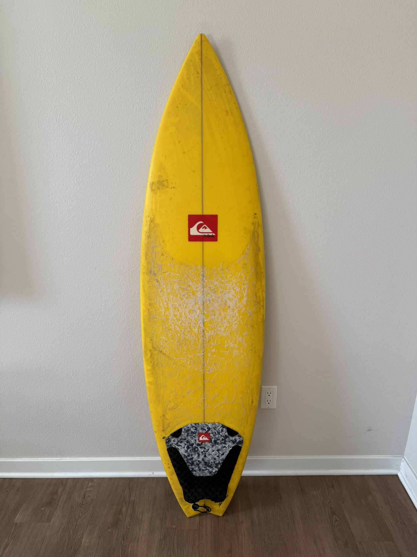 Quiksilver Surfboard/ Shortboard 6.0