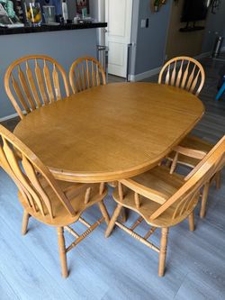 Oak Dining Table with 6 Chairs