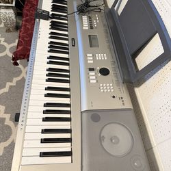 yamaha 100 ,alesis 40,police car 60,chair vtech 15,cocomelon 40.