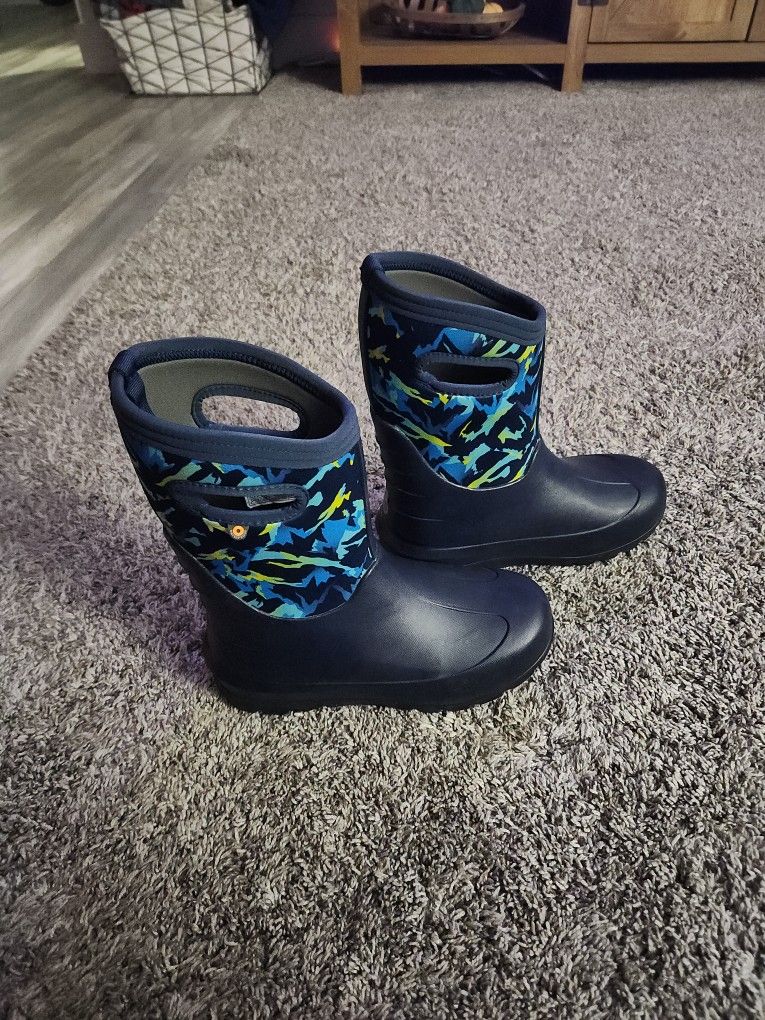 Bogs  Winter Boots Kids: 5