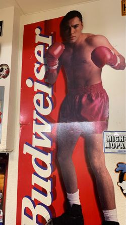 BUDWEISER 6ft tall BOXING OSCAR DE LA HOYA Vintage cardboard Display
