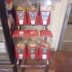 6 Piece Candy Vending Machine 