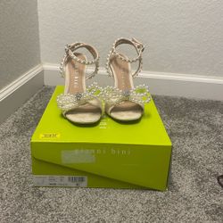 gianni bini size 6.5 pearl strap heel