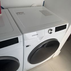 Samsung Washer And dryer -great condition only 1 year old