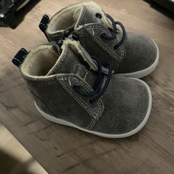 Uggs Kristjan Infant Snow Boot Size 2-3