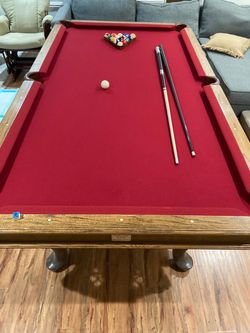 Pool Table / Billiards