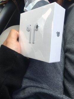 iPhone air pods