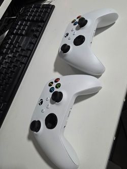 Xbox controlers 30 each