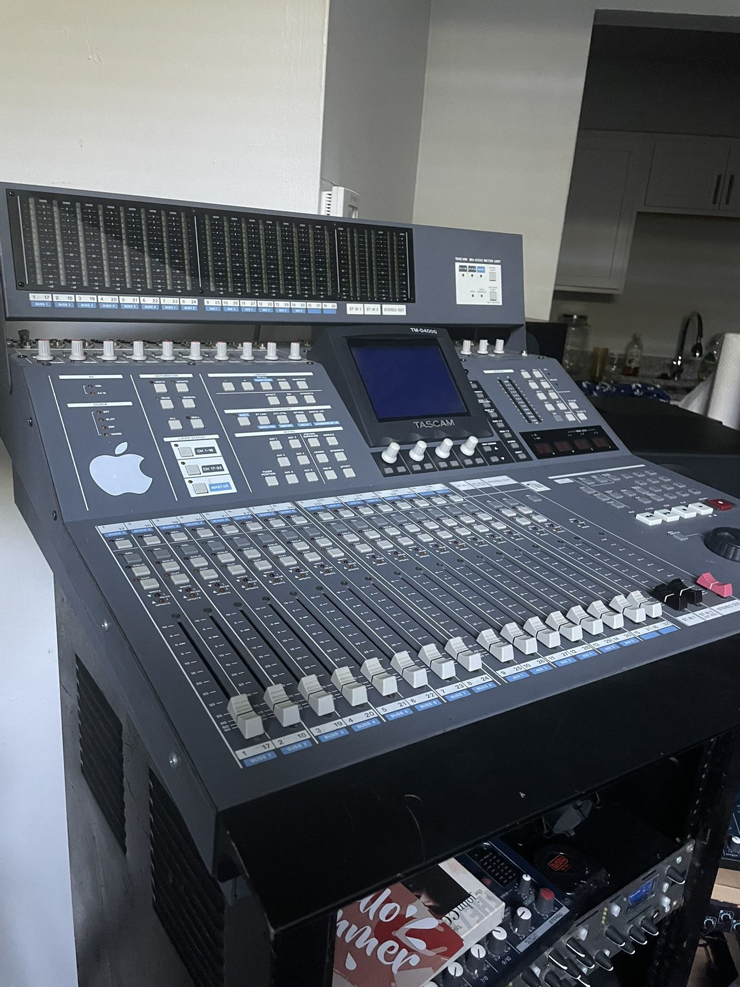 Tascam TM D4000