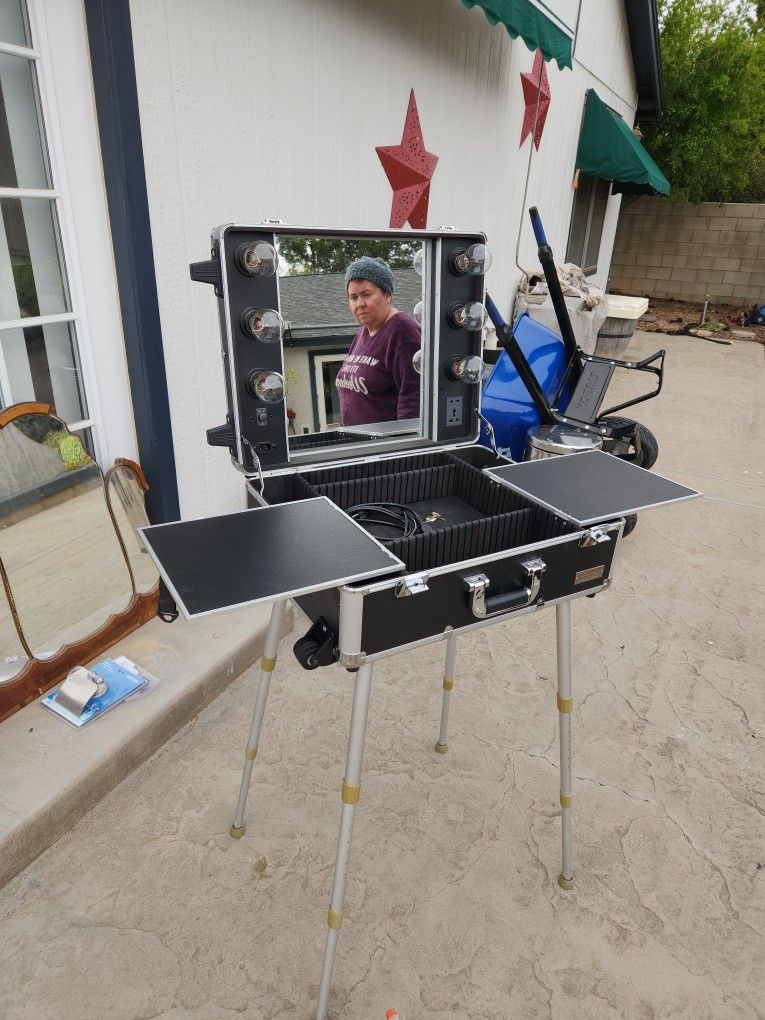 Makeup Station Portable