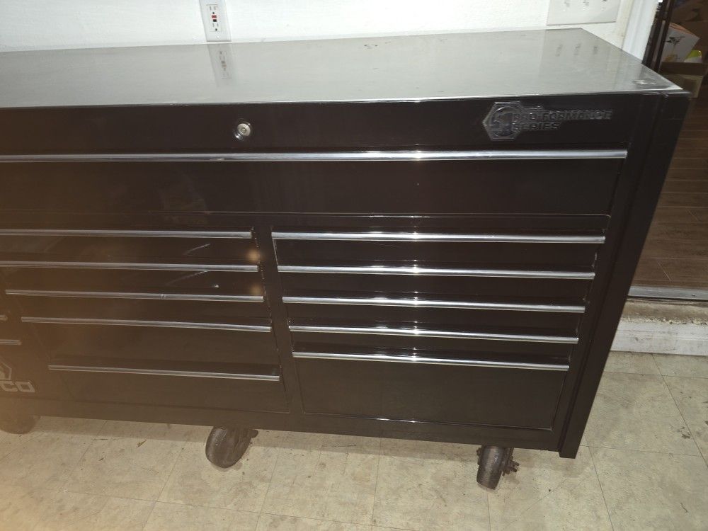 Matco S4 Triple Bay Pro-formance Toolbox w/tools
