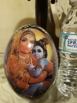 Porcelain egg