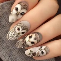 🦉 24 Pcs Adorable Owl Design Press on Nail Set Medium Almond Shape Fake Nails Matte Finish