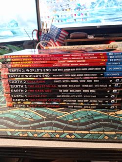 Earth 2 Graphic Novel Collection
