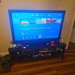 Sharp Aquos TV Super Heavy & Not a Smart TV