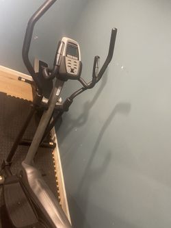 Golds Gym Elliptical 