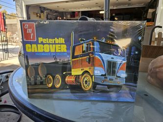 Peterbilt Cabover Pacemaker 352 Tractor Model