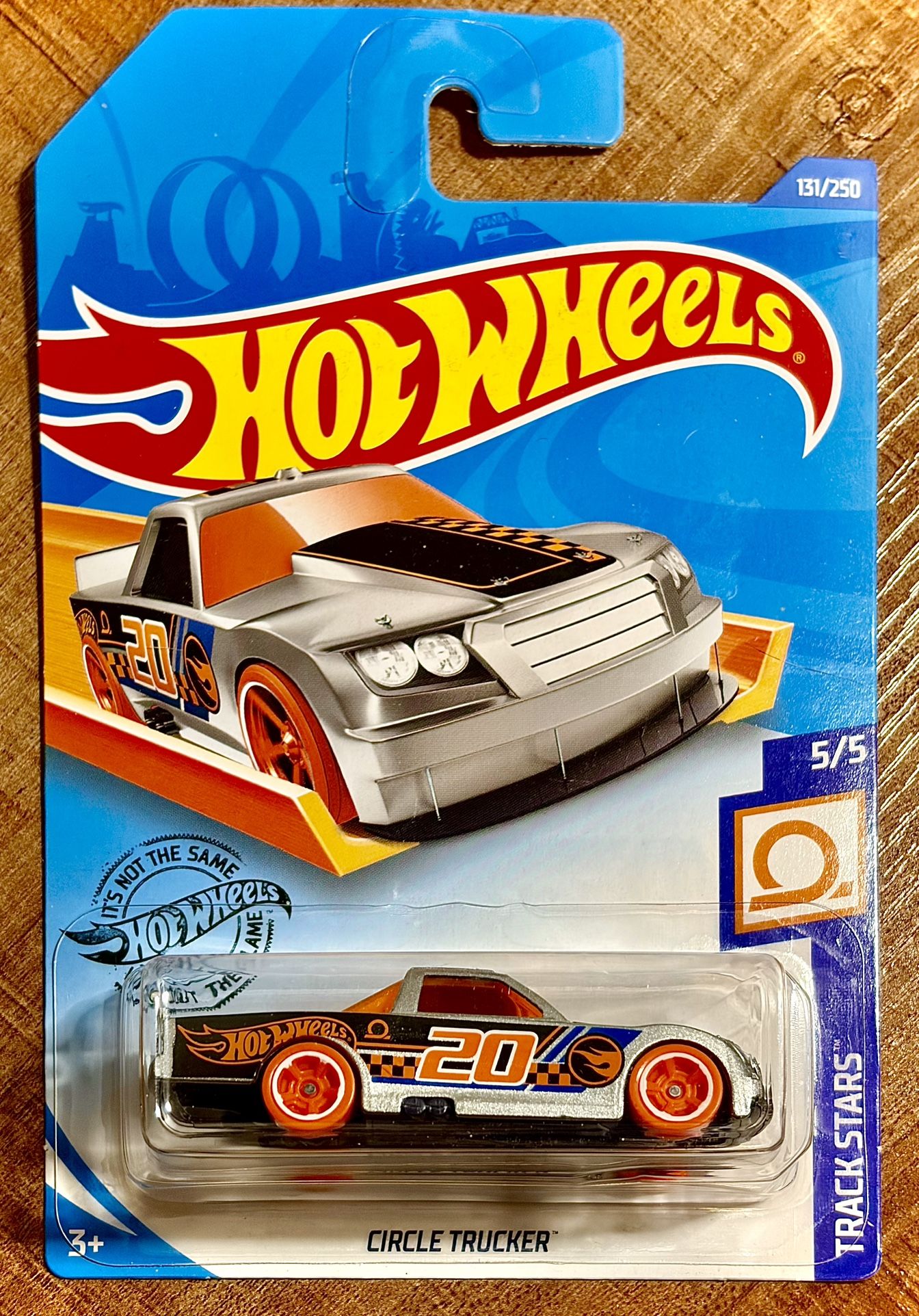 Treasure Hunt 🔥 2018 Hotwheels Circle Trucker Car