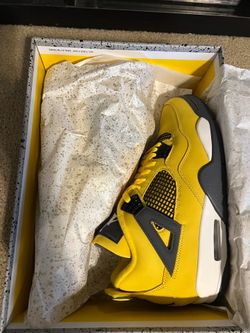 Air Jordan 4 Retro