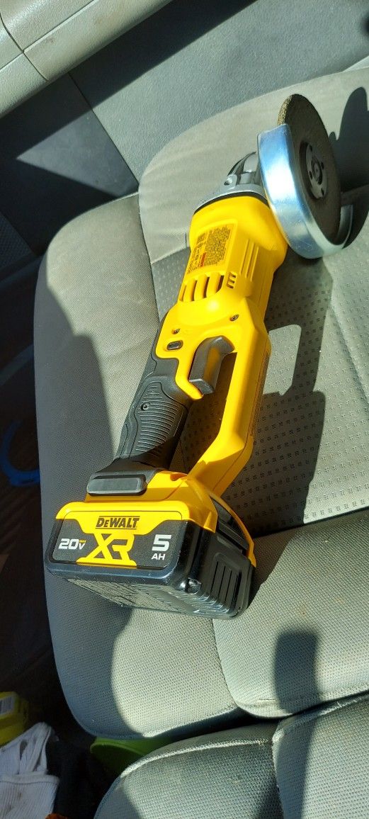 20V Dewalt Grinder With Baterie Only
