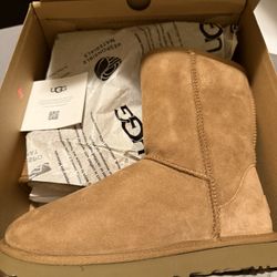 Ugg Classic ll Size 7w 