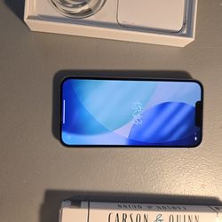 IPHONE 14 with Case In EXCELLENT Condition ONLY 4 Months Old