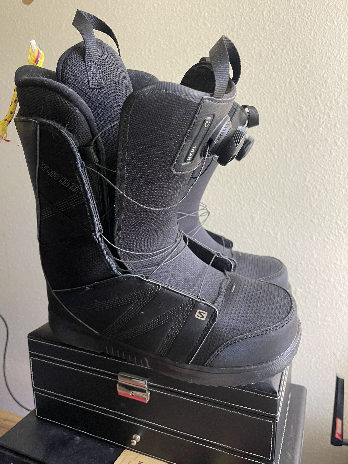Saloman Titan Boa snowboard Boots 2023