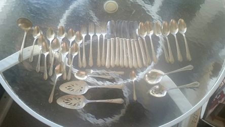 30 pieces of silver plated flatware