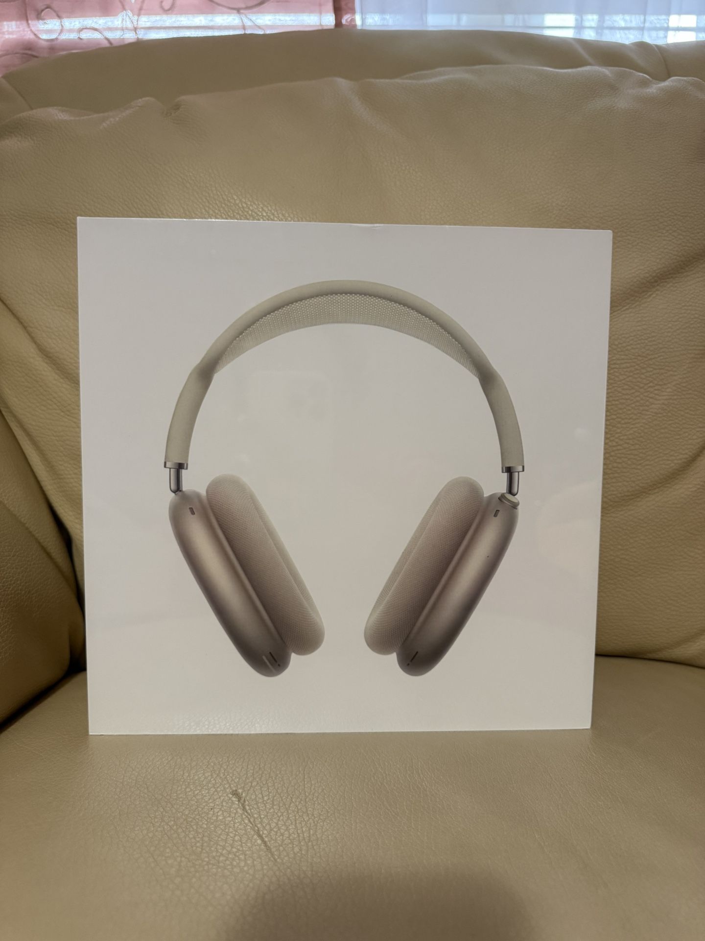 Starlight AirPod Pro Maxes
