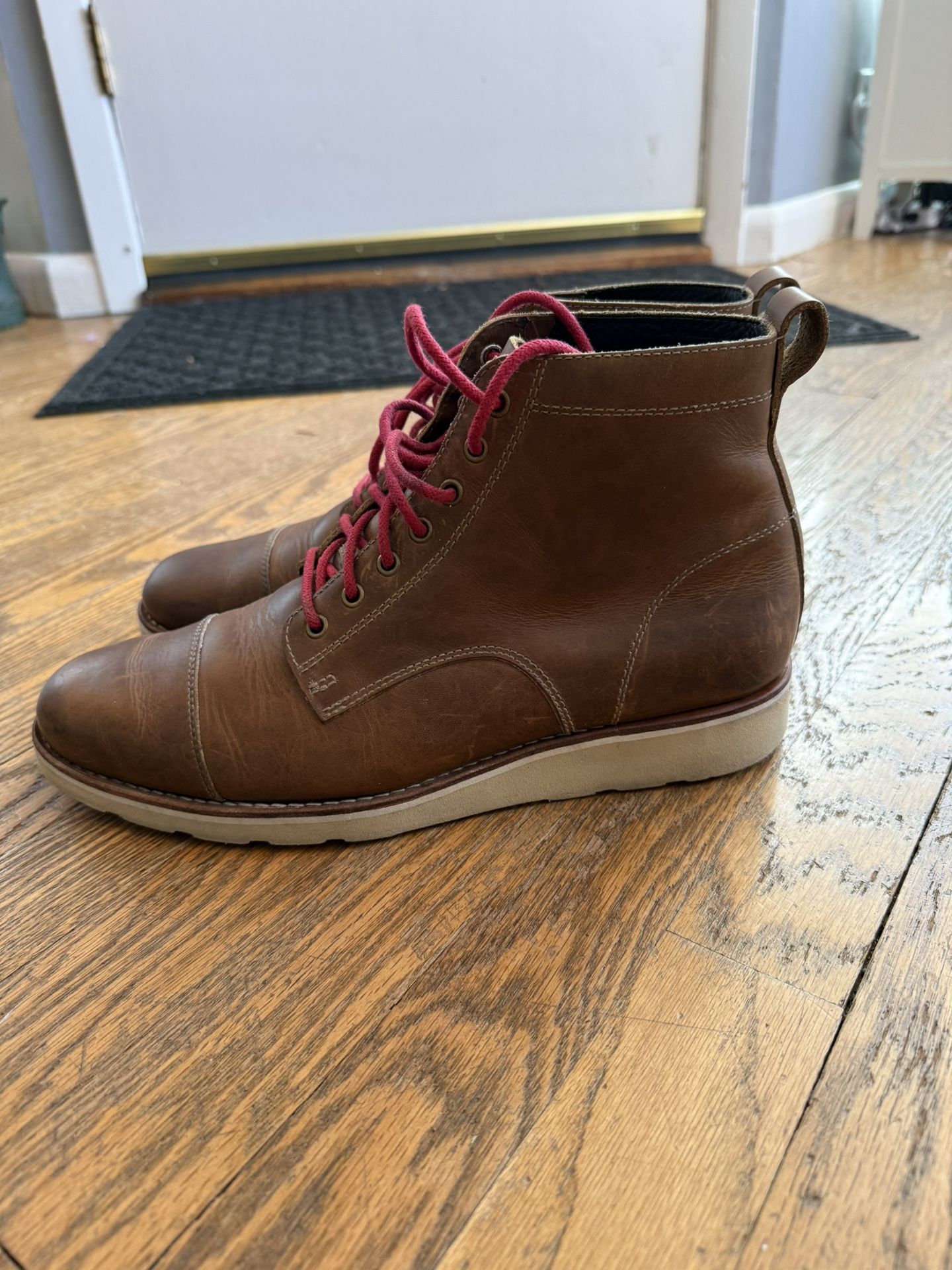 Helm Boots 10.5