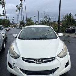 Hyundai Elantra 2013 
