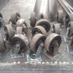Heavy duty caster swivel and straight, used but still in great shape.