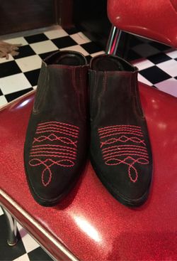 New Vaneli Low Top Boots