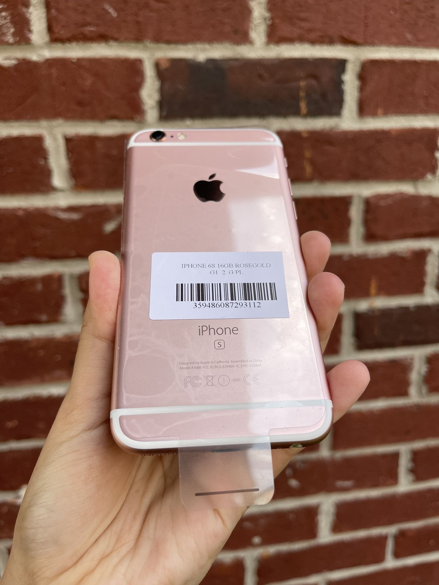 iPhone 6S - 16 GB - Unlocked For Worldwide Use