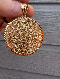 14k Gold Pendant 🔥