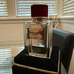 Dolce and Gabbana Velvet Desire perfume