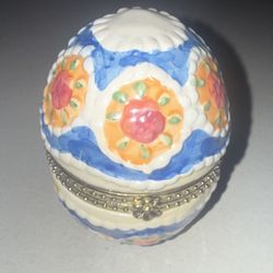 Vintage Porcelain Egg Trinket Holder