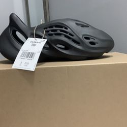 Adidas Foam Runner Onyx