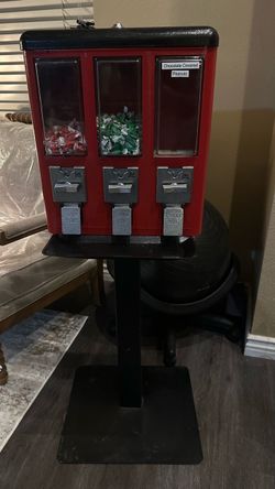 Candy dispenser