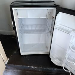 Mini fridge