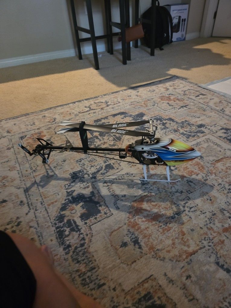 BLADE CFX 300 RC HELICOPTER
