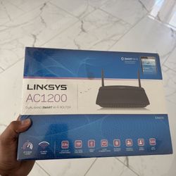 BRAND NEW LINKSYS AC1200 Smart Router